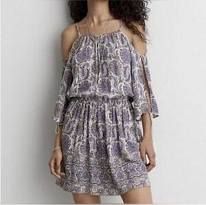 floral peekaboo sleeve dress